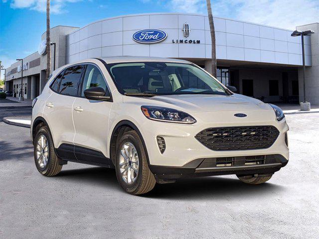 2022 Ford Escape SE's photo