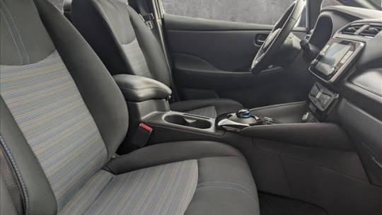2022 Nissan LEAF SV 40 kWh