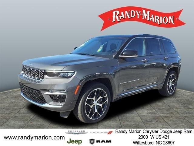 2022 Jeep Grand Cherokee 4xe Summit Reserve 4x4 2022 Jeep Grand Cherokee 4xe Summit Reserve 4x4