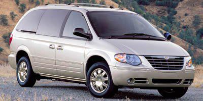 2006 Chrysler Town & Country Limited's photo
