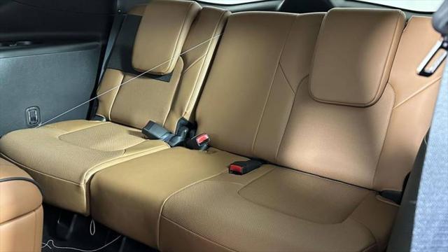 2023 INFINITI QX80 SENSORY AWD