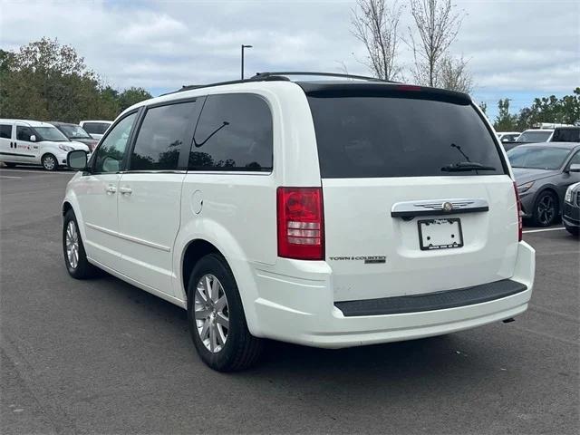 2008 Chrysler Town and Country Touring