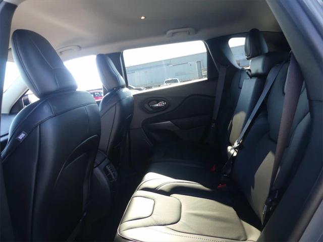 2022 Jeep Cherokee CHEROKEE LATITUDE LUX 4X4