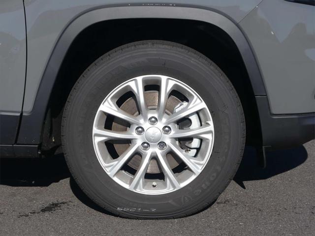 2022 Jeep Cherokee CHEROKEE LATITUDE LUX 4X4