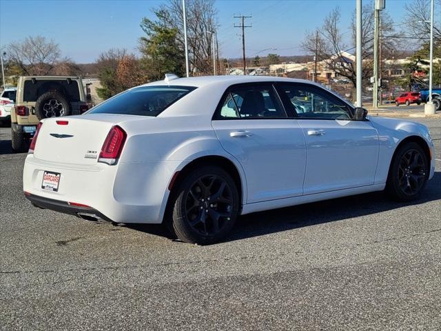 2023 Chrysler Chrysler 300 300 TOURING