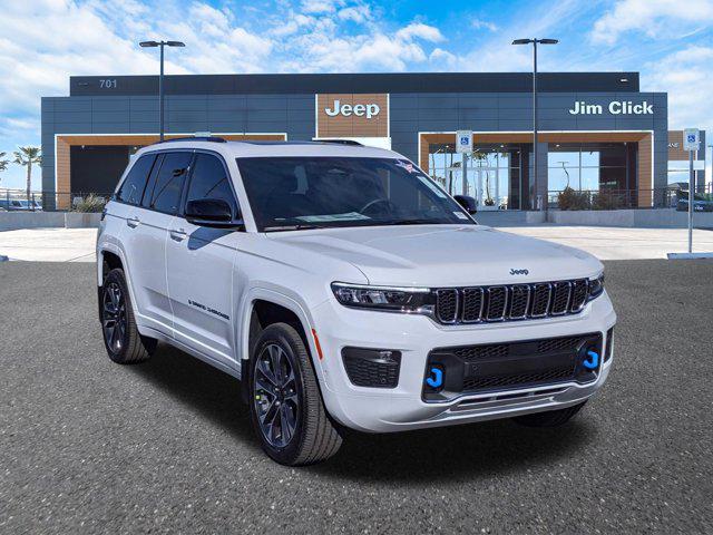 2022 Jeep Grand Cherokee Overland 4xe's photo