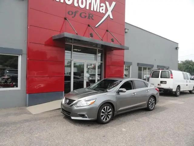 2016 Nissan Altima 2.5 SV for sale in Grandville, MI