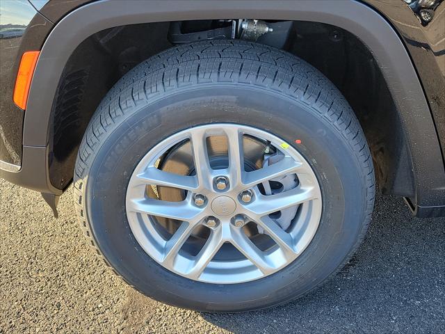2023 Jeep Grand Cherokee GRAND CHEROKEE L LAREDO 4X4