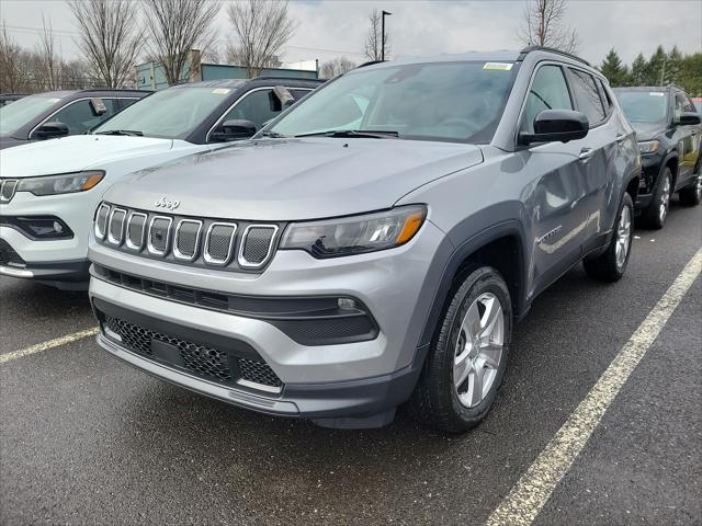 2022 Jeep Compass COMPASS LATITUDE 4X4