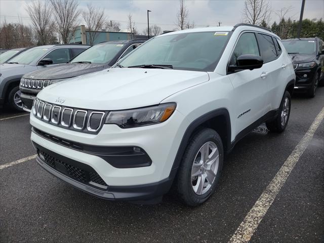 2022 Jeep Compass COMPASS LATITUDE 4X4