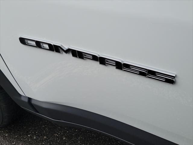 2022 Jeep Compass COMPASS LATITUDE 4X4