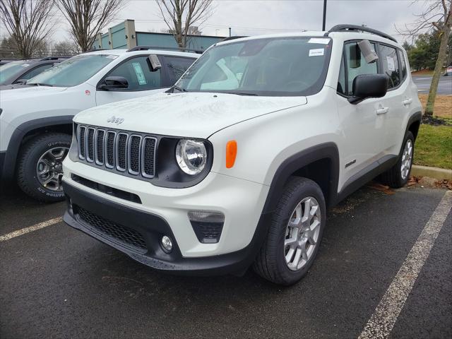2022 Jeep Renegade RENEGADE LATITUDE 4X4