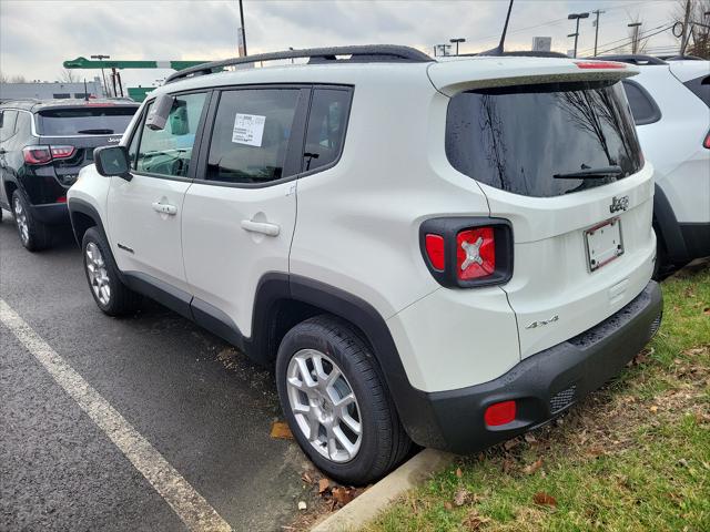 2022 Jeep Renegade RENEGADE LATITUDE 4X4