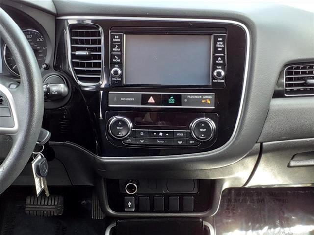 2019 Mitsubishi Outlander ES