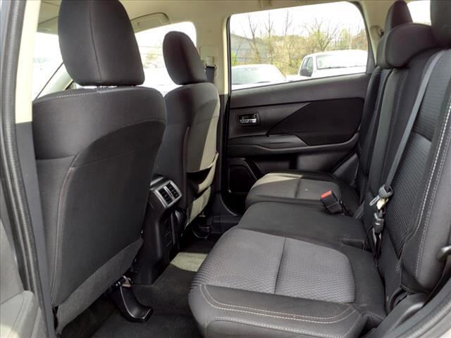 2019 Mitsubishi Outlander ES