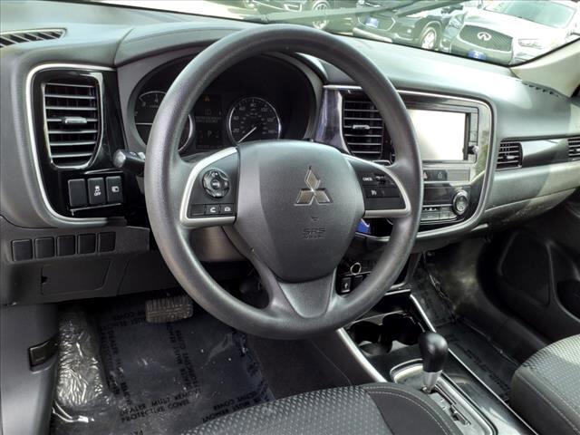2019 Mitsubishi Outlander ES