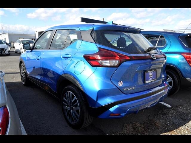 2021 Nissan Kicks SV Xtronic CVT