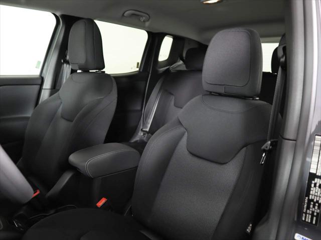 2022 Jeep Renegade RENEGADE LATITUDE 4X4