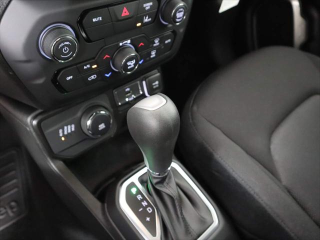 2022 Jeep Renegade RENEGADE LATITUDE 4X4