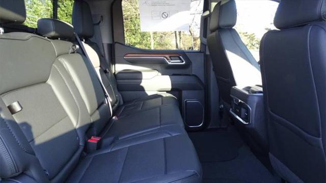 2023 GMC Sierra 1500 4WD Crew Cab Short Box Denali