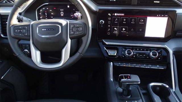 2023 GMC Sierra 1500 4WD Crew Cab Short Box Denali