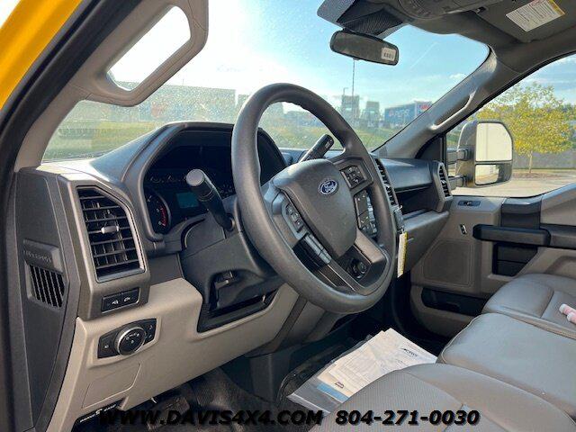 2022 Ford F-550 XL