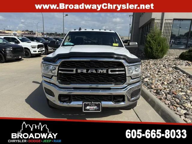 2020 RAM 2500 Tradesman Regular Cab 4X4 8 Box 2020 RAM 2500 Tradesman Regular Cab 4X4 8 Box