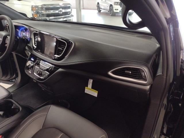 2023 Chrysler Pacifica PACIFICA TOURING L AWD