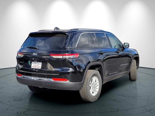 2023 Jeep Grand Cherokee GRAND CHEROKEE LAREDO 4X4
