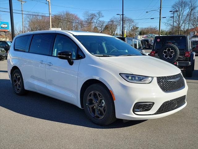 2023 Chrysler Pacifica Hybrid PACIFICA PLUG-IN HYBRID LIMITED