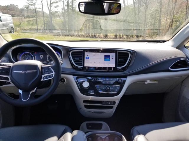 2023 Chrysler Pacifica PACIFICA TOURING L