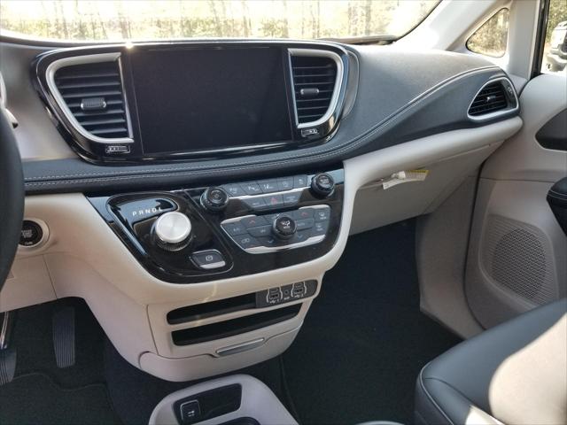 2023 Chrysler Pacifica PACIFICA TOURING L