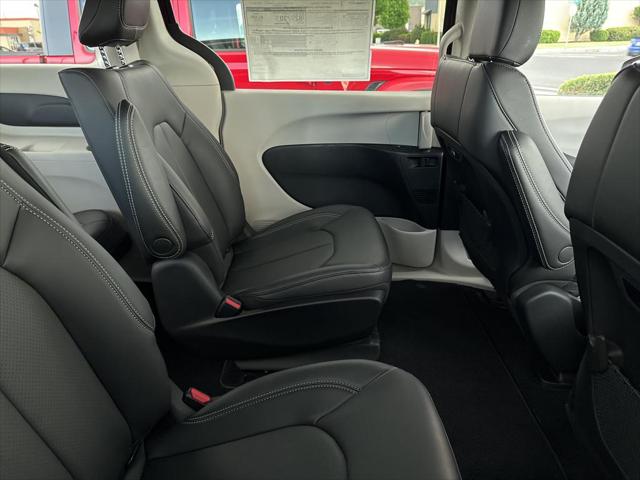 2023 Chrysler Pacifica Plug-In Hybrid PACIFICA PLUG-IN HYBRID TOURING L