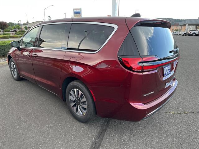 2023 Chrysler Pacifica Plug-In Hybrid PACIFICA PLUG-IN HYBRID TOURING L