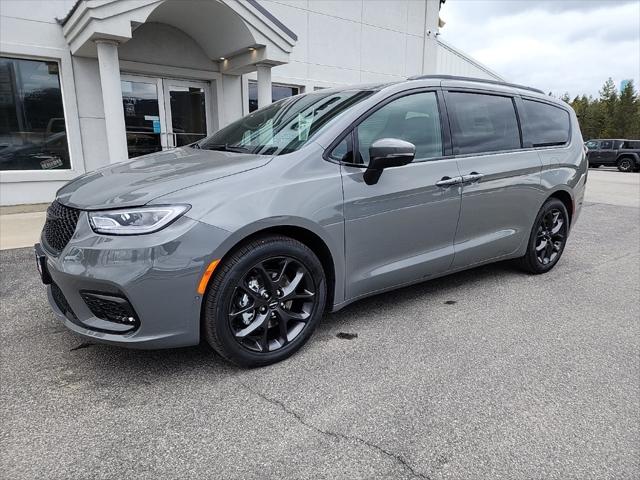 2023 Chrysler Pacifica PACIFICA TOURING L