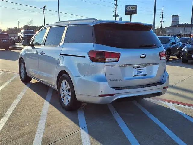 2017 Kia Sedona LX