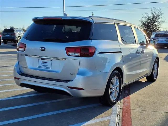 2017 Kia Sedona LX