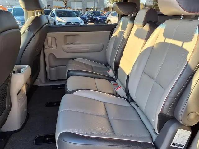 2017 Kia Sedona LX
