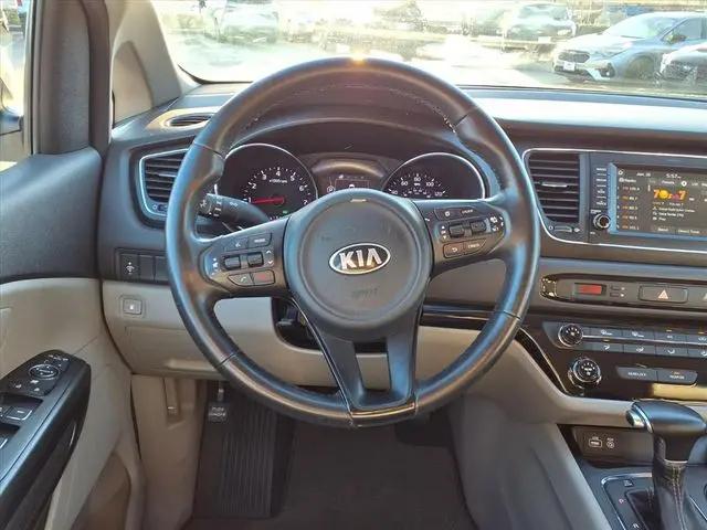 2017 Kia Sedona LX