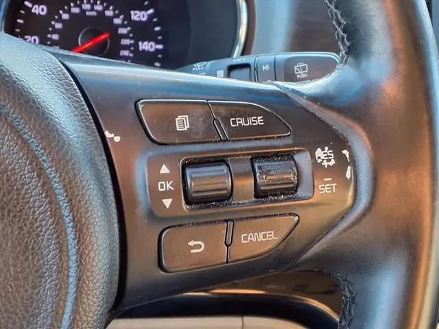 2017 Kia Sedona LX