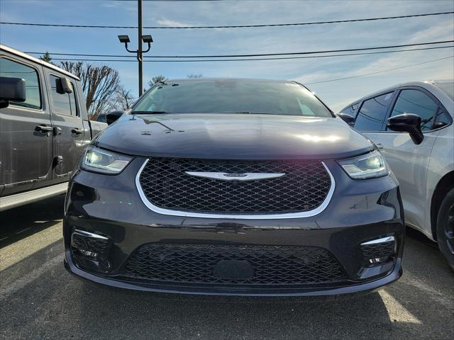 2023 Chrysler Pacifica Hybrid PACIFICA PLUG-IN HYBRID TOURING L