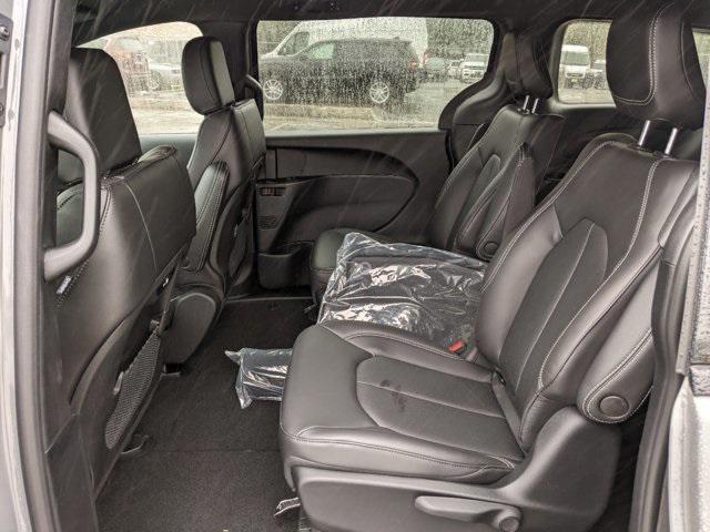 2023 Pacifica Plug-In Hybrid PLUG-IN HYBRID TOURING L fwd 15