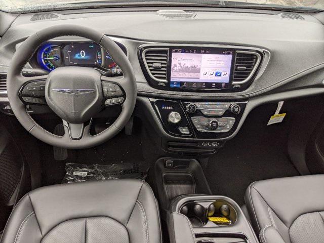 2023 Pacifica Plug-In Hybrid PLUG-IN HYBRID TOURING L fwd 18