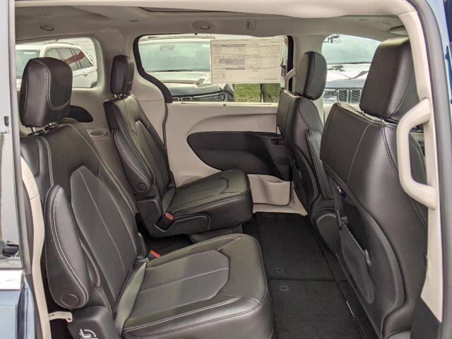 2023 Chrysler Pacifica PACIFICA TOURING L