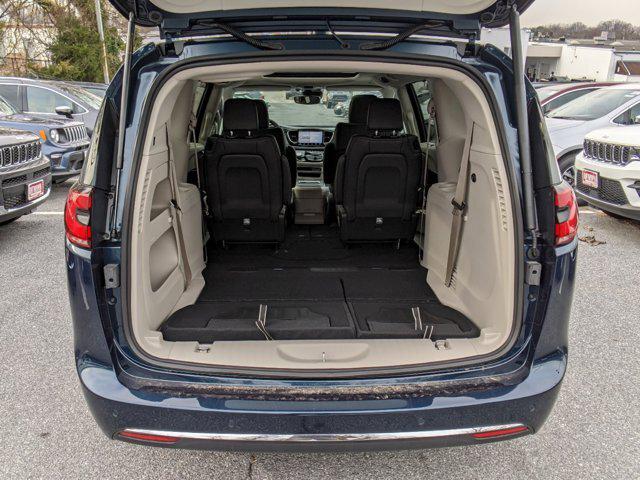 2023 Chrysler Pacifica PACIFICA TOURING L