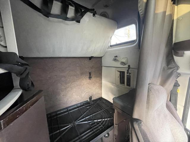 2012 Volvo Vnl VNL 670 Sleeper