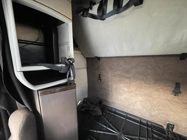 2012 Volvo Vnl VNL 670 Sleeper