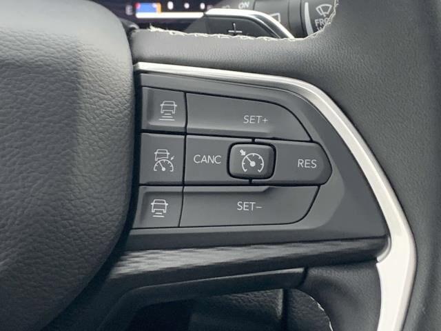 2023 Jeep Grand Cherokee GRAND CHEROKEE LAREDO 4X4