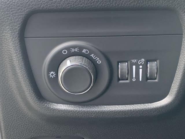 2023 Jeep Grand Cherokee GRAND CHEROKEE LAREDO 4X4