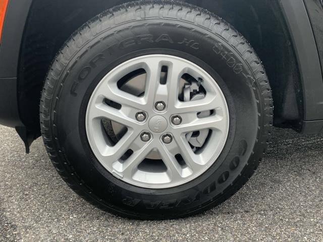 2023 Jeep Grand Cherokee GRAND CHEROKEE LAREDO 4X4